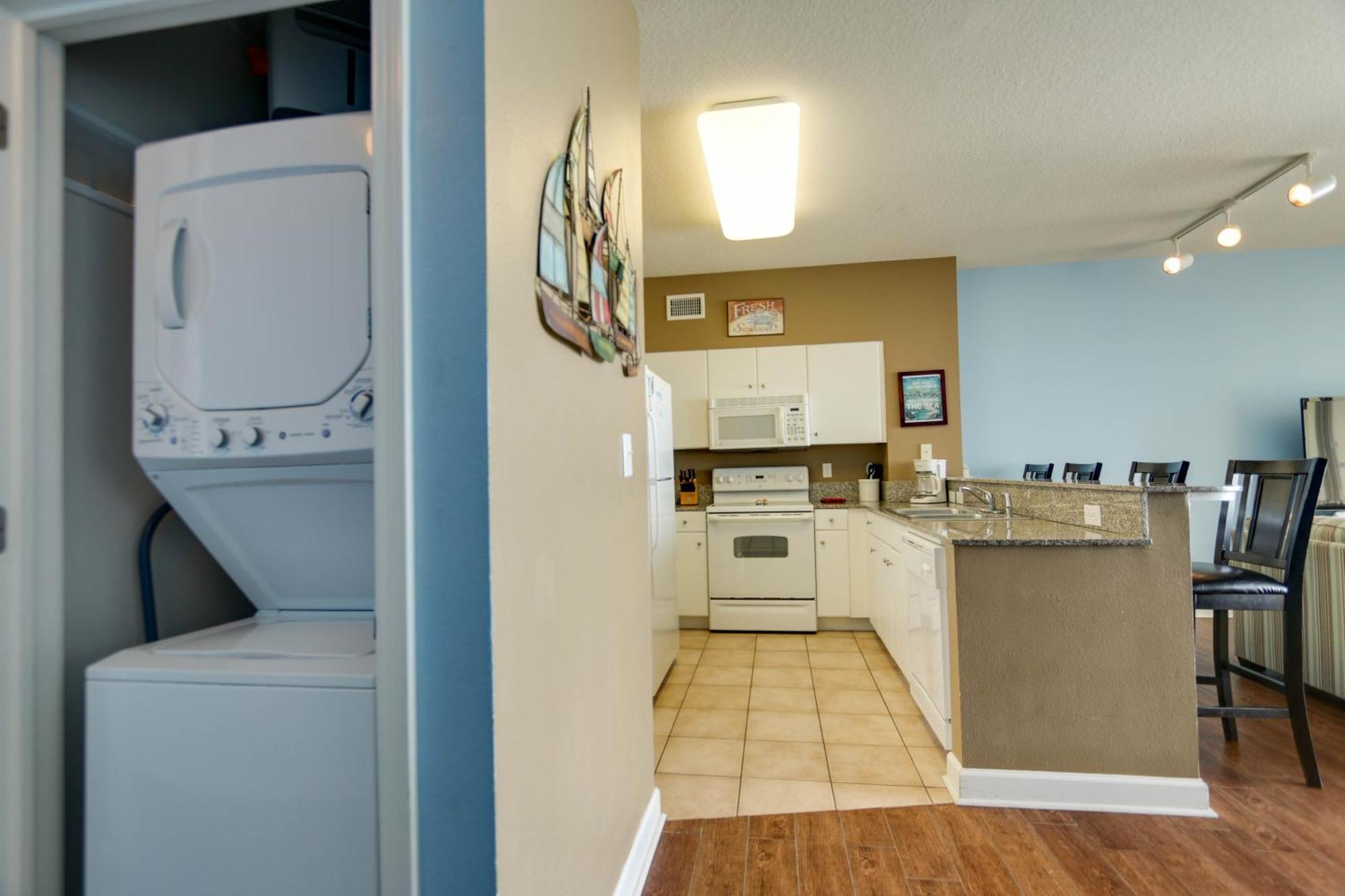 Shores Of Panama #1421 By Book That Condo Panama City Beach Room photo